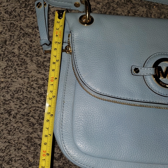 Baby blue Michael Kors crossbody - Picture 5 of 5